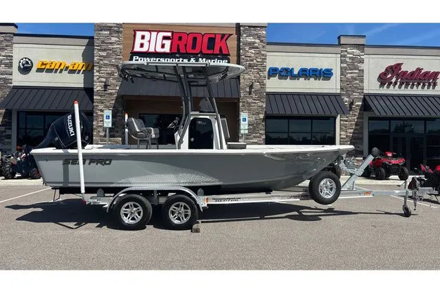 Slide: The Image of Sea Pro 210 DLX W200HP 2025 - 4