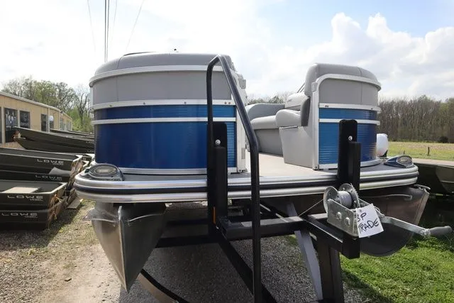 Slide: The Image of Lowe SF 232 2019 - 20