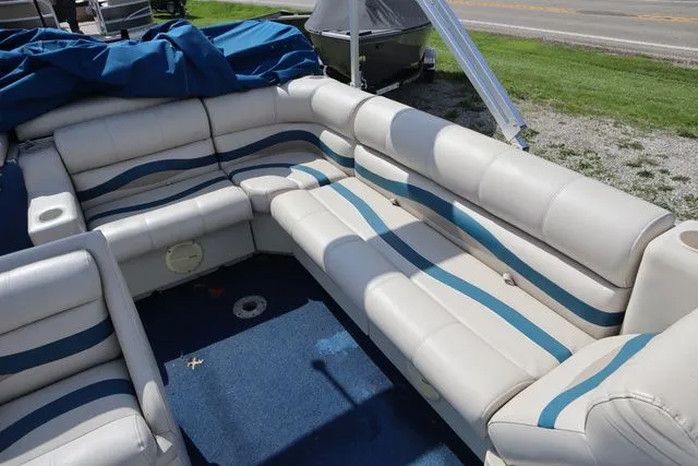 Slide: The Image of Aloha Alumacraft Sun Clipper 240 Deluxe 1991 - 13