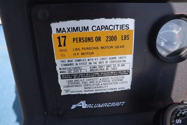 Slide: The Image of Aloha Alumacraft Sun Clipper 240 Deluxe 1991 - 15