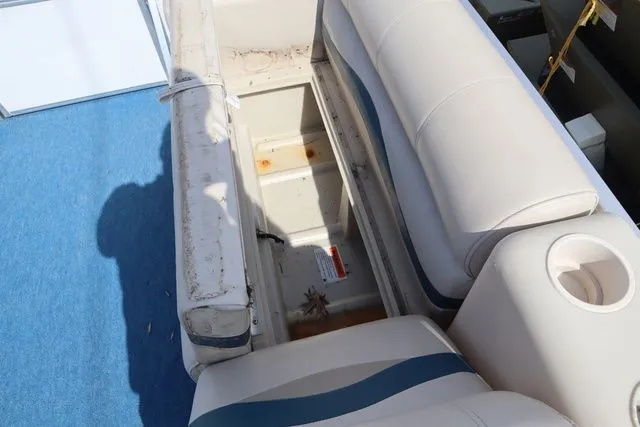 Slide: The Image of Aloha Alumacraft Sun Clipper 240 Deluxe 1991 - 21