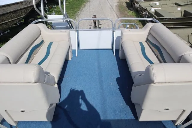 Slide: The Image of Aloha Alumacraft Sun Clipper 240 Deluxe 1991 - 22