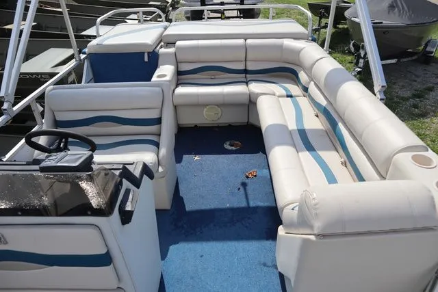 Slide: The Image of Aloha Alumacraft Sun Clipper 240 Deluxe 1991 - 23