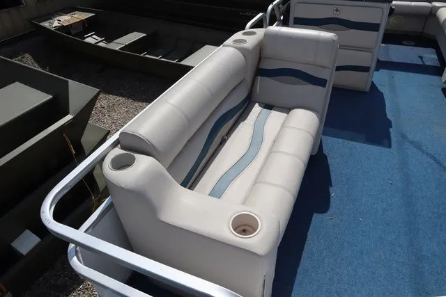 Slide: The Image of Aloha Alumacraft Sun Clipper 240 Deluxe 1991 - 8