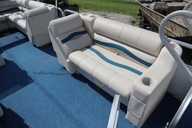 Slide: The Image of Aloha Alumacraft Sun Clipper 240 Deluxe 1991 - 9