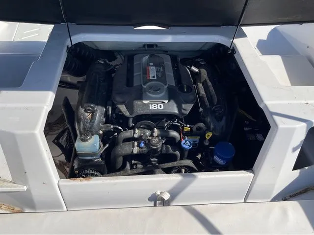 Slide: The Image of Four Winns 190 Freedom 2016 - 10