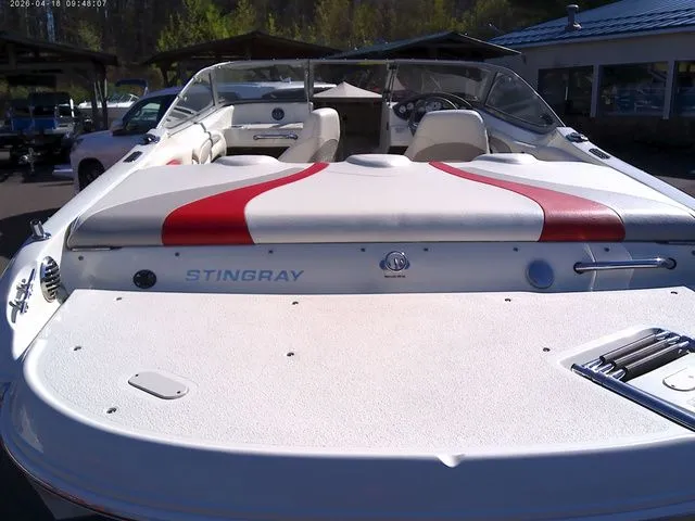 Slide: The Image of Stingray 195 LX 2012 - 9