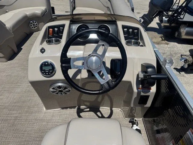 Slide: The Image of Bennington 21SLX 2018 - 7