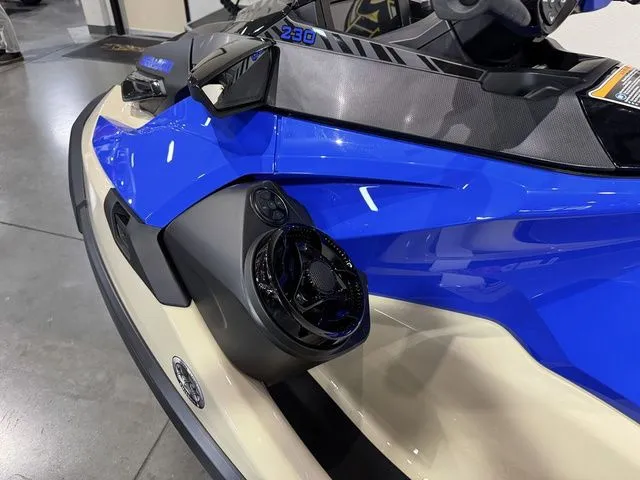 Slide: The Image of Sea-Doo Wake 2026 - 14