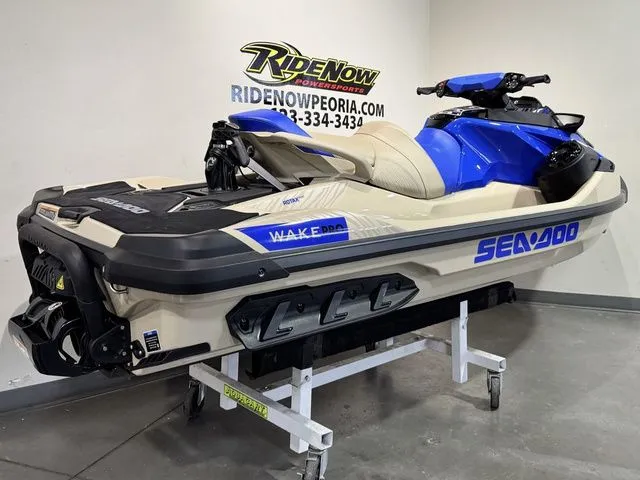 Slide: The Image of Sea-Doo Wake 2026 - 3