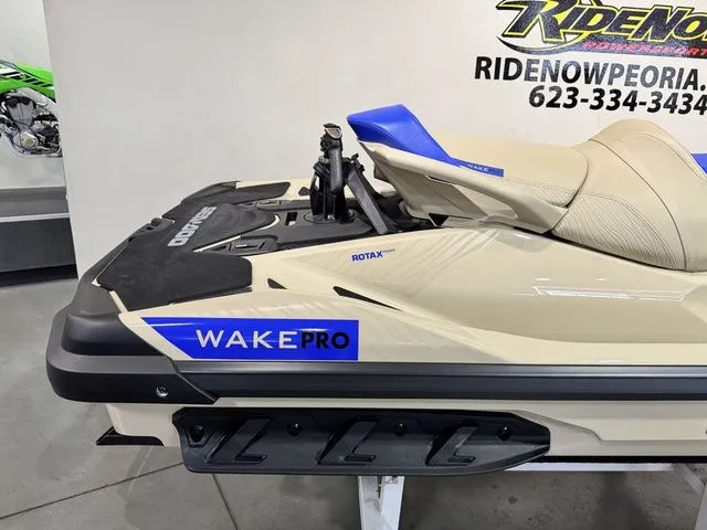 Slide: The Image of Sea-Doo Wake 2026 - 9