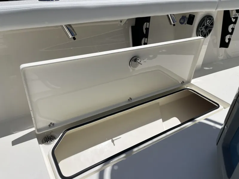 Slide: The Image of Pathfinder 2700 Open 2026 - 26