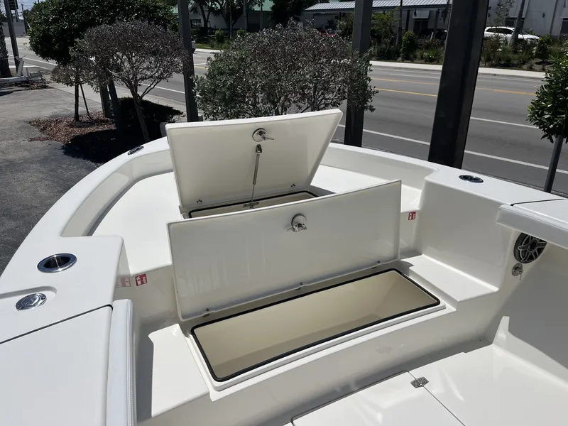 Slide: The Image of Pathfinder 2700 Open 2026 - 16