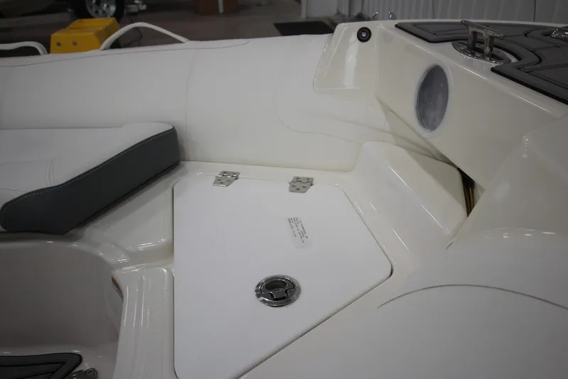 Slide: The Image of Interior view of Zodiac Yachtline 440 DL NEO 60hp, year 2026. - 19