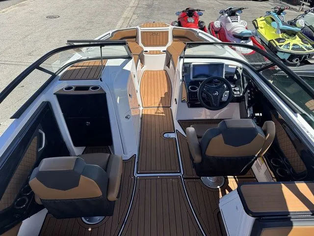 Slide: The Image of Yamaha 252SD 2026 - 9