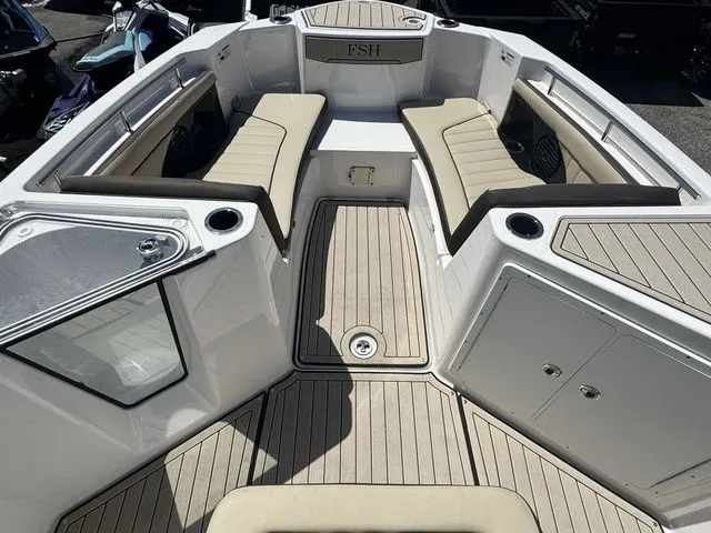 Slide: The Image of Yamaha 255 FSH Sport E 2026 - 13