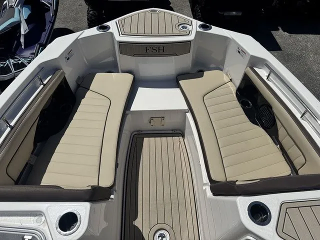 Slide: The Image of Yamaha 255 FSH Sport E 2026 - 14