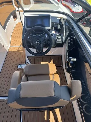 Slide: The Image of Yamaha 252SD 2026 - 24