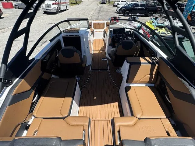 Slide: The Image of Yamaha 252SD 2026 - 8