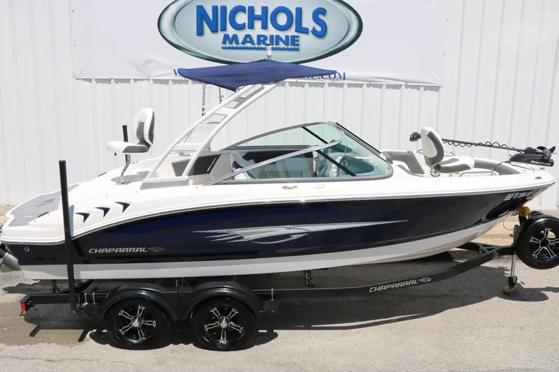 Slide: The Image of 2023 Chaparral 21 SSi Ski & Fish boat on trailer at Nichols Marine. - 16