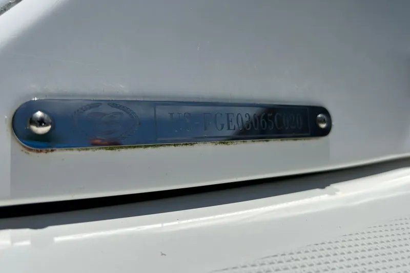 Slide: The Image of 2020 Cobalt 23SC boat identification plate with serial number. - 108