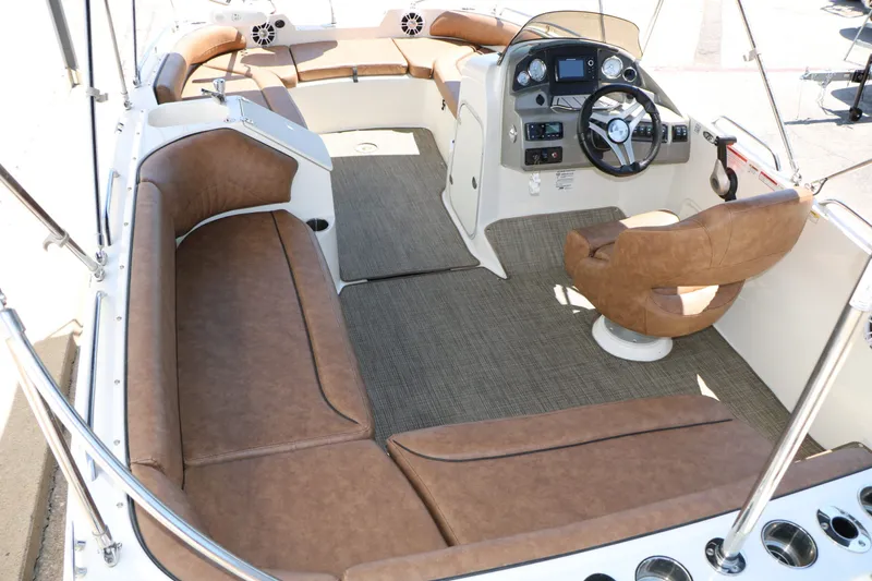 Slide: The Image of Stingray 192 SC 2020 - 29