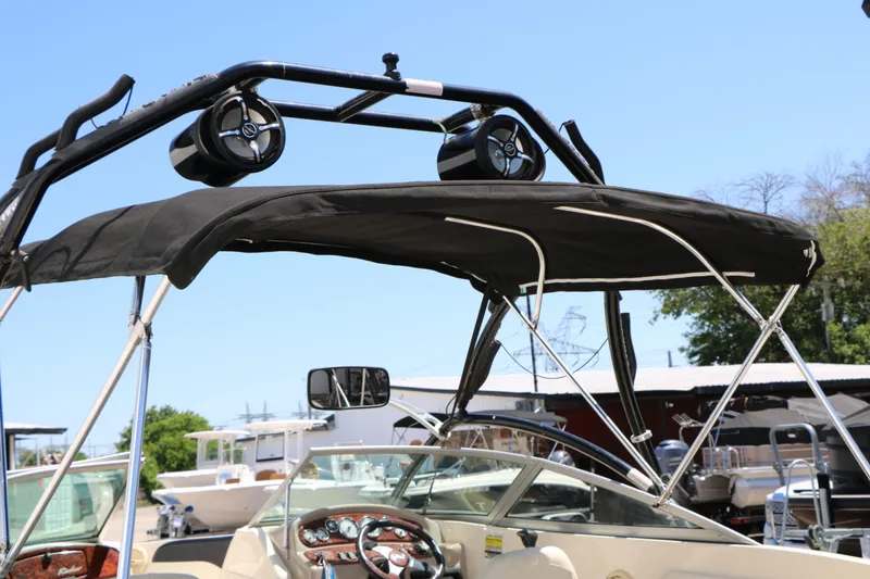 Slide: The Image of Rinker 212 Captiva Bowrider 2004 - 17