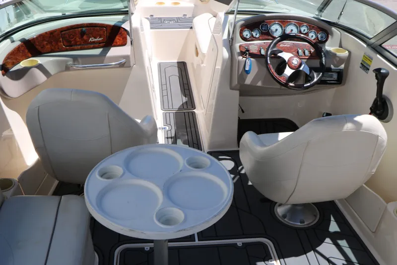 Slide: The Image of Rinker 212 Captiva Bowrider 2004 - 24