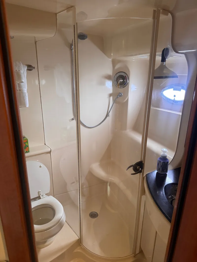 Slide: The Image of Meridian 411 Sedan 2007 - 25