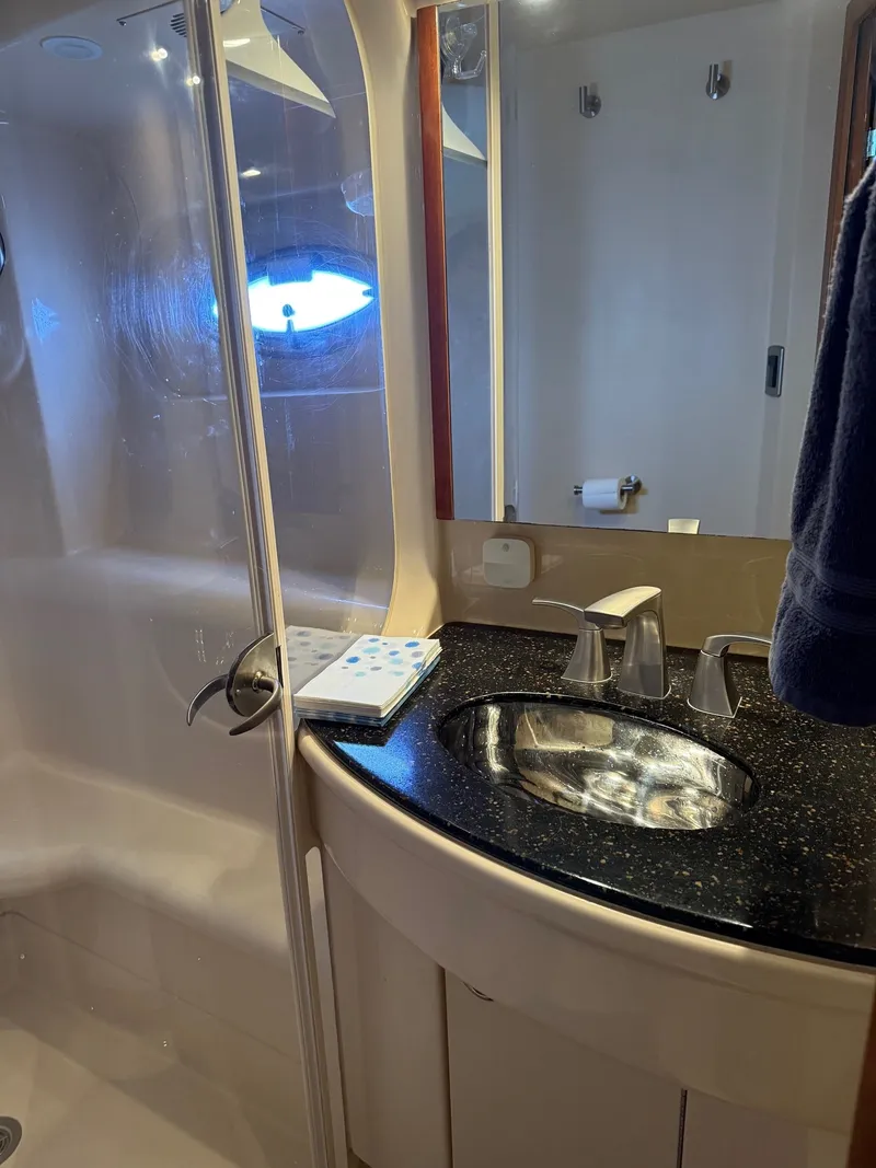 Slide: The Image of Meridian 411 Sedan 2007 - 26