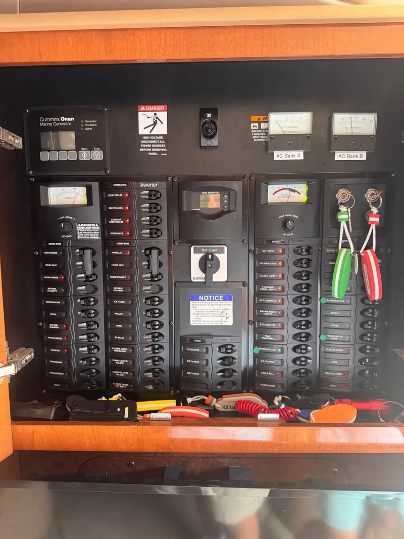 Slide: The Image of Meridian 411 Sedan 2007 - 28