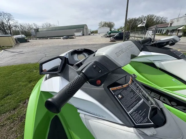 Slide: The Image of Sea-Doo GTI 2014 - 10