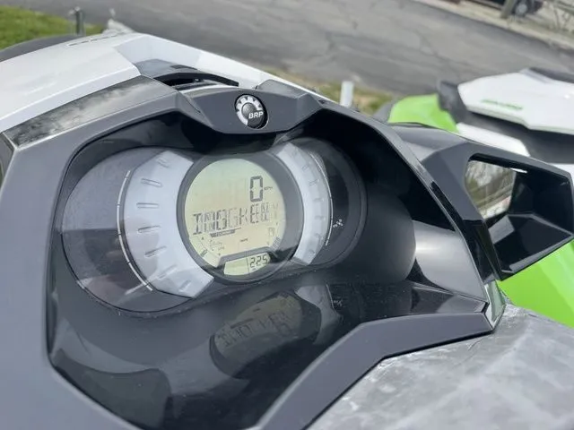 Slide: The Image of Sea-Doo GTI 2014 - 30