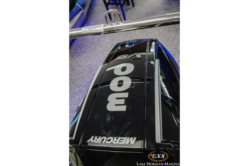 Slide: The Image of 2026 Bennington 24LXSSB with Mercury 300 engine at Lake Norman Marina. - 8