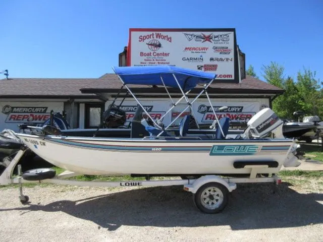 The Image of Lowe 1620 Aluminum Deep V / 1992 Johnson 70 Hp Outboard 1993 - 1