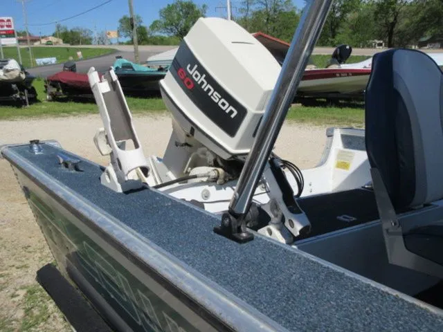Slide: The Image of Lowe 1620 Aluminum Deep V / 1992 Johnson 70 Hp Outboard 1993 - 13
