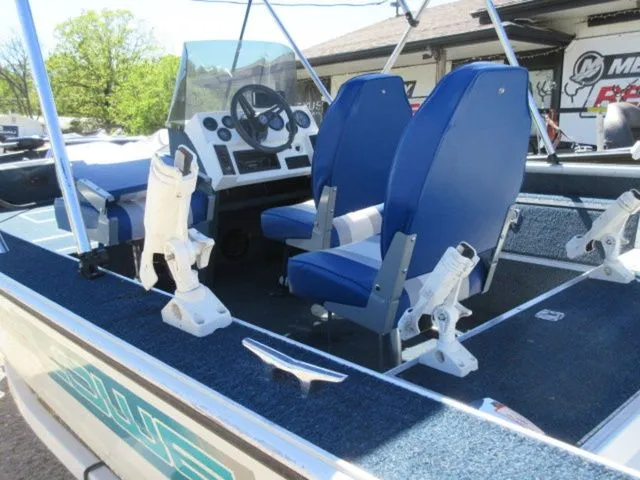 Slide: The Image of Lowe 1620 Aluminum Deep V / 1992 Johnson 70 Hp Outboard 1993 - 14