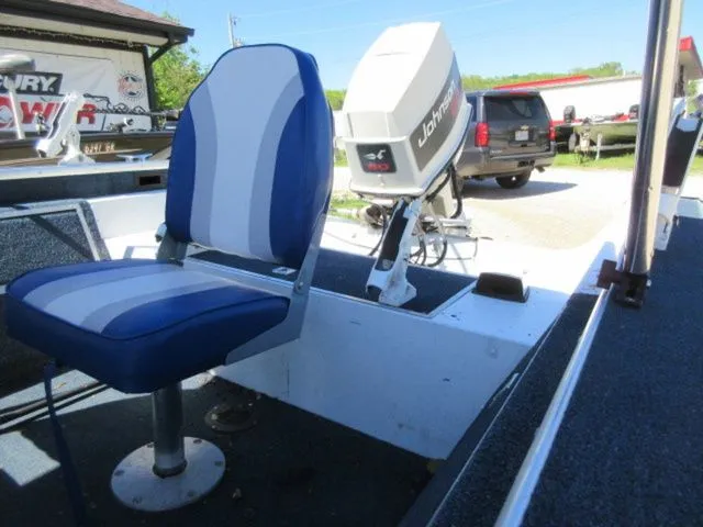 Slide: The Image of Lowe 1620 Aluminum Deep V / 1992 Johnson 70 Hp Outboard 1993 - 19