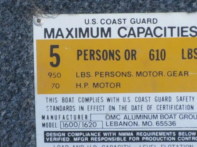 Slide: The Image of Lowe 1620 Aluminum Deep V / 1992 Johnson 70 Hp Outboard 1993 - 20