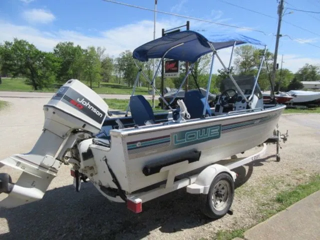 Slide: The Image of Lowe 1620 Aluminum Deep V / 1992 Johnson 70 Hp Outboard 1993 - 3