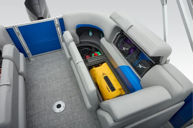 Slide: The Image of Sun Tracker Party Barge 24 XP3 2026 - 67