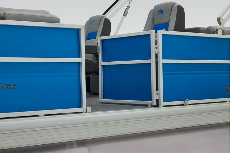 Slide: The Image of Sun Tracker Party Barge 24 XP3 2026 - 73