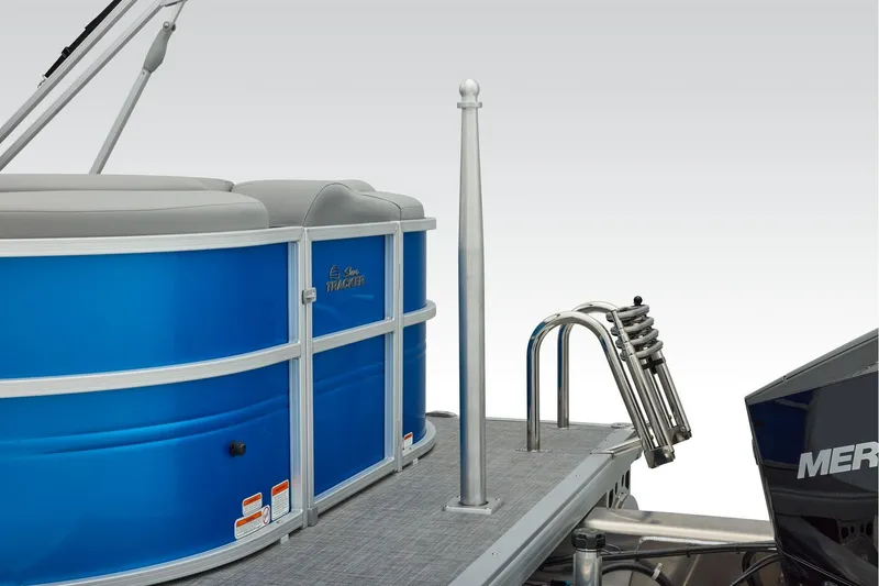 Slide: The Image of Sun Tracker Party Barge 24 XP3 2026 - 78