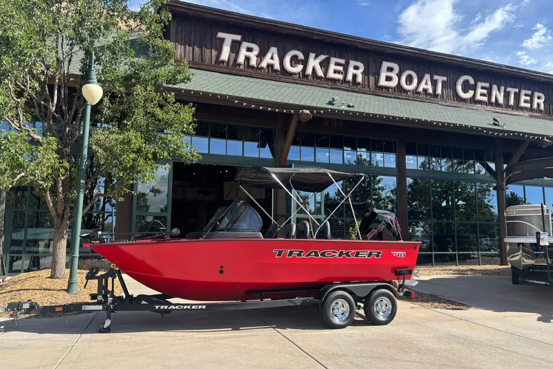 The Image of 2026 Tracker Targa V-18 Combo boat displayed at Tracker Boat Center. - 0