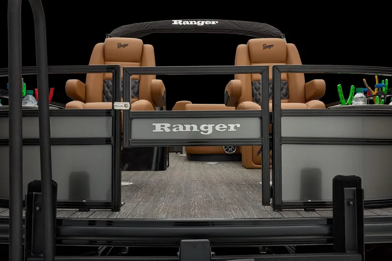 Slide: The Image of Ranger 220F 2026 - 13