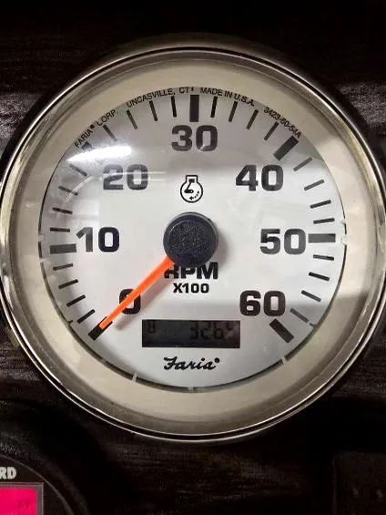Slide: The Image of Tachometer of 2008 Stingray 205 LS/LX/LR showing RPM and digital display. - 11