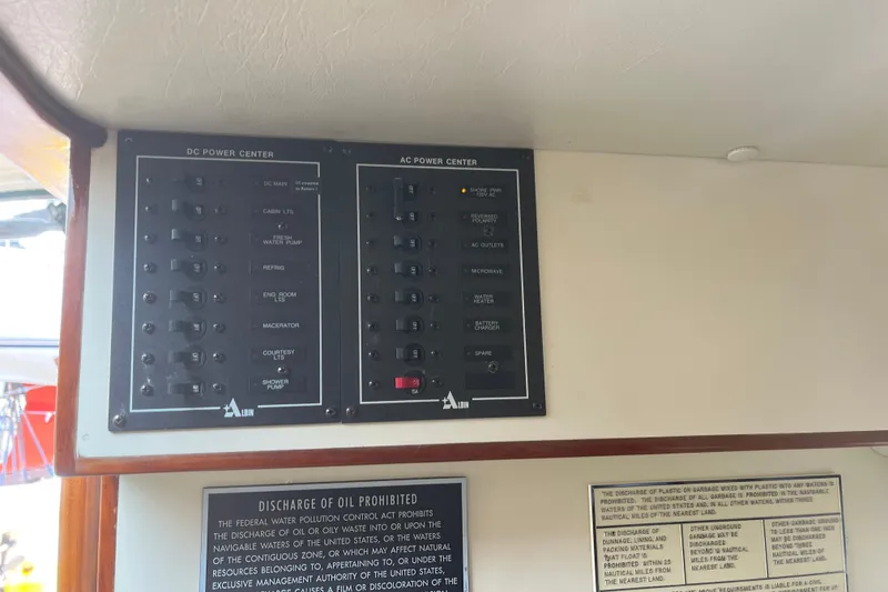 Slide: The Image of Electrical control panel on a 1998 Albin 28 Tournament Express boat. - 24