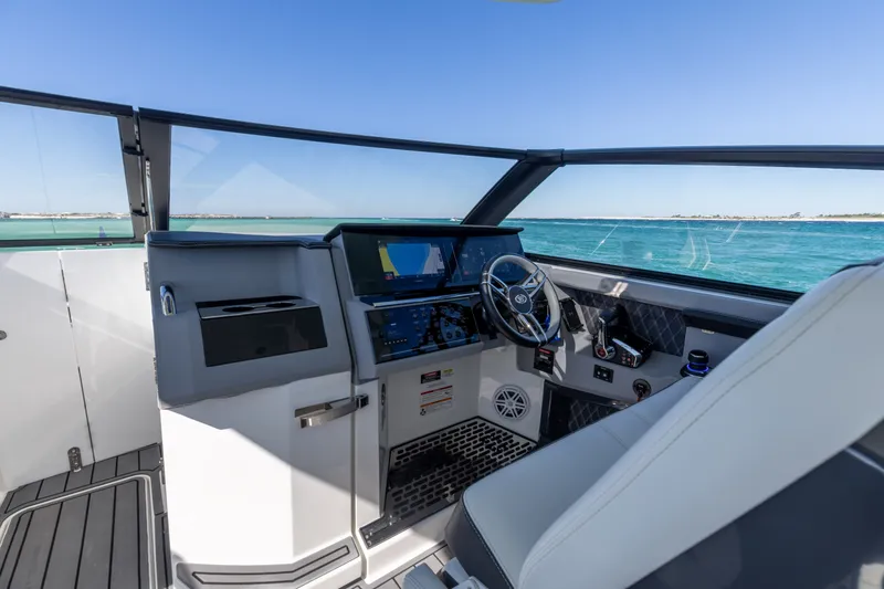 Slide: The Image of Interior of 2024 Cobalt R35 boat with modern cockpit. - 21