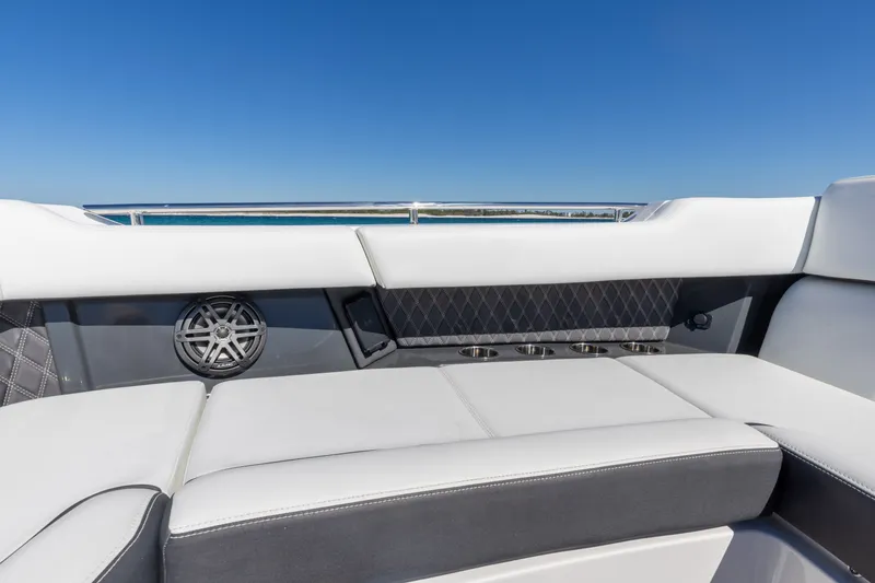 Slide: The Image of Luxurious seating on Cobalt R35 boat, model year 2024. - 40