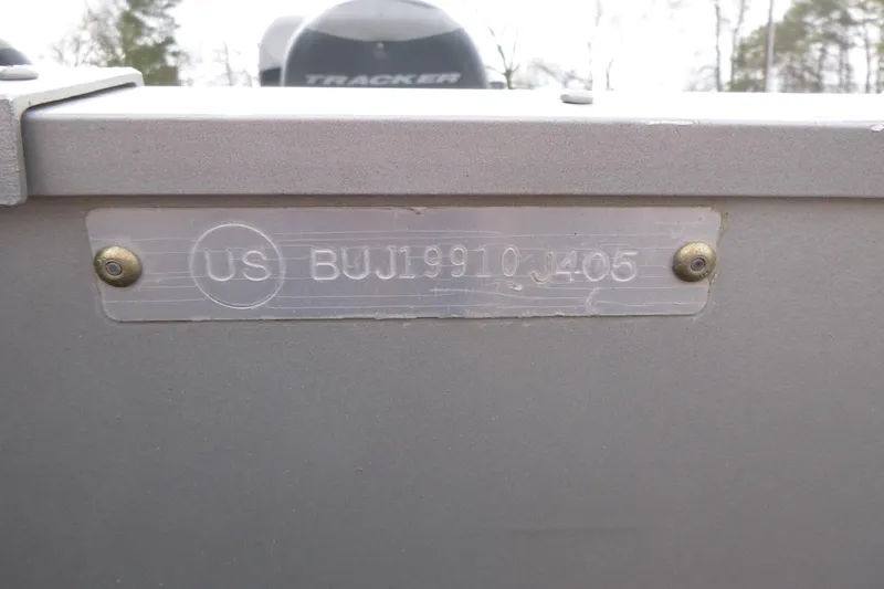 Slide: The Image of 2005 Tracker Tournament V-18 All Fish boat identification plate with serial number. - 15